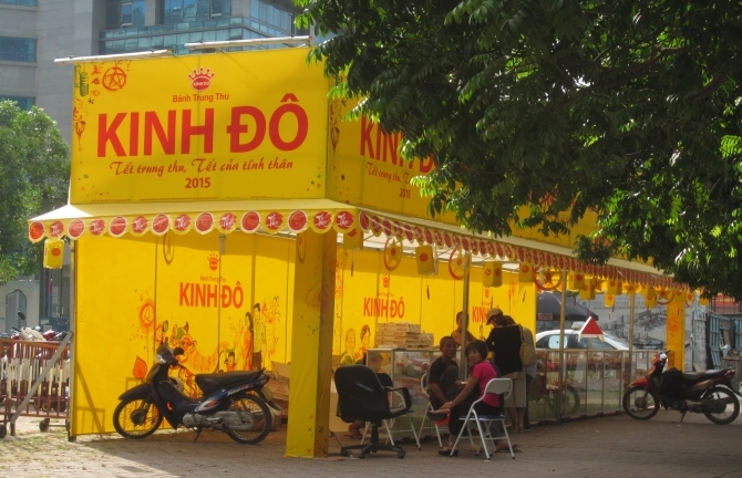 Bánh Trung thu Kinh Đô ngang nhiên chống lệnh của Sở GTVT