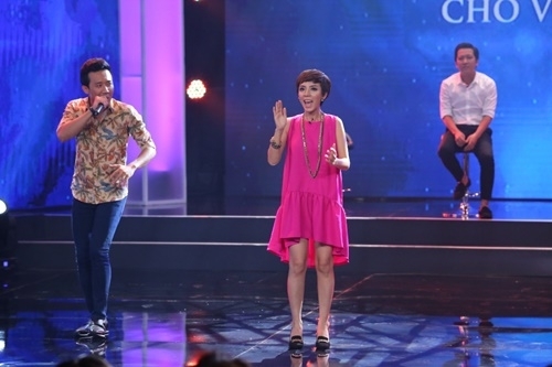 Bí mật đêm chủ nhật tập 9: Việt Hương nhường giải thưởng cho Hoài Linh