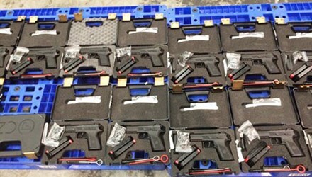 Vụ bắt 100 khẩu súng: Hải quan nói không có chuyện 