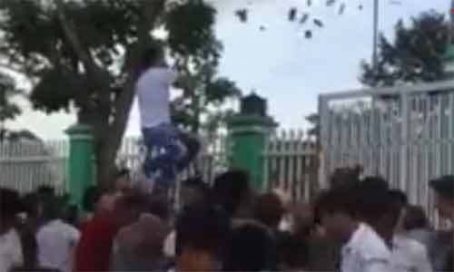 Đại gia Trà Vinh chơi ngông rải tiền gây náo loạn đêm rằm