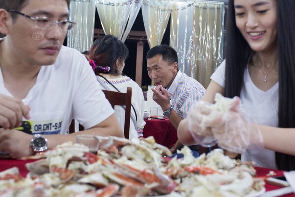 Xôn xao dịch vụ 