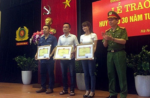 Công an Hà Nội khen thưởng phóng viên báo Đời sống & Pháp luật