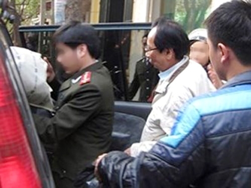 Trả hồ sơ vụ sai phạm về tiêu thụ rượu Vodka Hà Nội