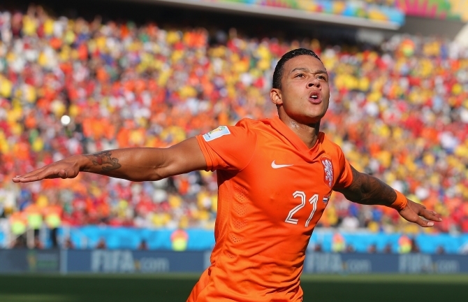 Robben chấn thương rời sân sớm, Hà Lan thua sốc trên sân nhà