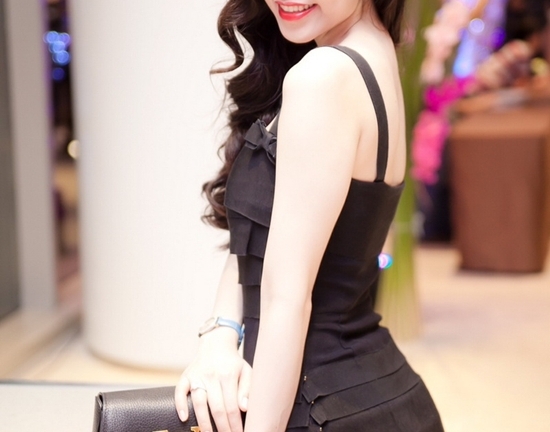 Siêu mẫu tiền tỷ Ngọc Bích:
