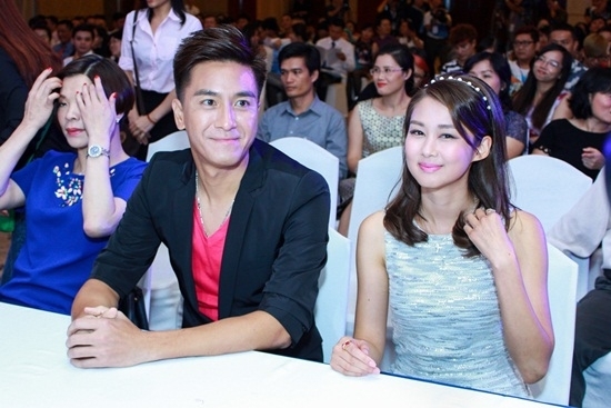 Sao TVB Mã Quốc Minh và Sầm Lệ Hương đến Việt Nam