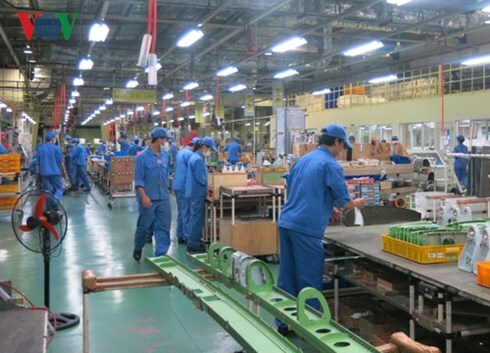 Tăng lương, doanh nghiệp phải điều chỉnh chất lượng hoạt động