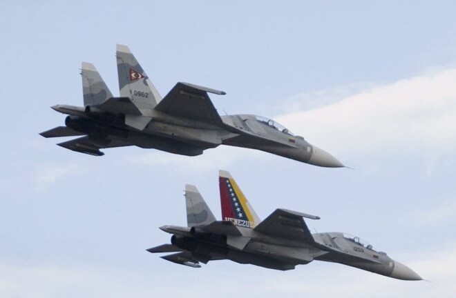 Máy bay quân sự Venezuela rơi trên khu vực biên giới với Colombia