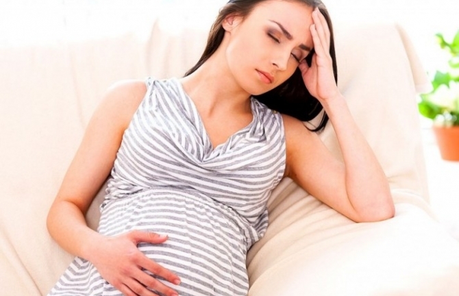 Đau đầu ở bà bầu: Nguyên nhân và cách chữa trị