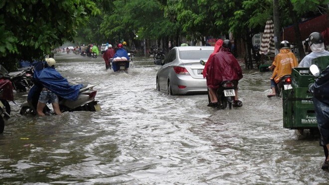 Nhiều tỉnh thành ngập lụt sau cơn mưa lớn ngày 22/9