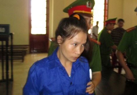 Chồng kiên quyết đòi ly hôn, vợ