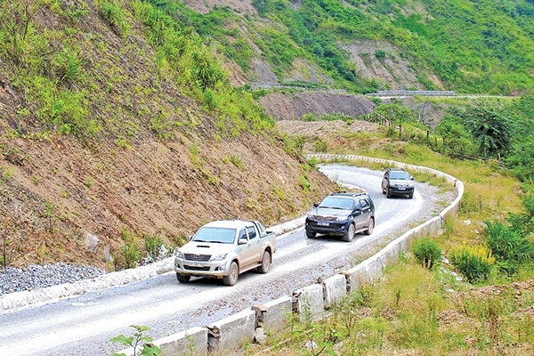 Đưa vào sử dụng con đường huyết mạch nối biên giới Việt - Lào