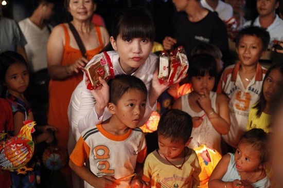 Sao Việt rộn ràng đón Tết Trung Thu