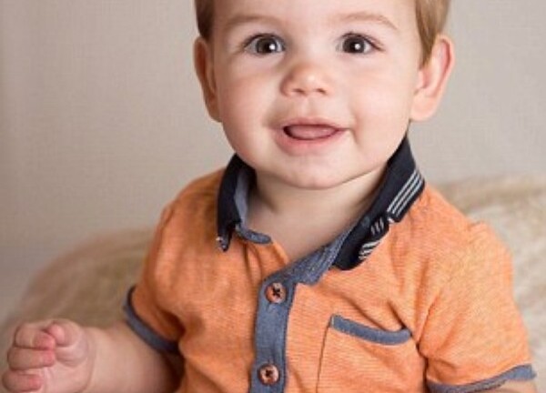 Bé trai tử vong vì nhân viên y tế yêu cầu bố mẹ tra google để chữa bệnh