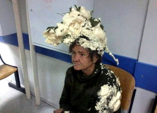 Tóc bú dù như tổ chim vì nhầm bọt xây dựng với keo bọt vuốt tóc