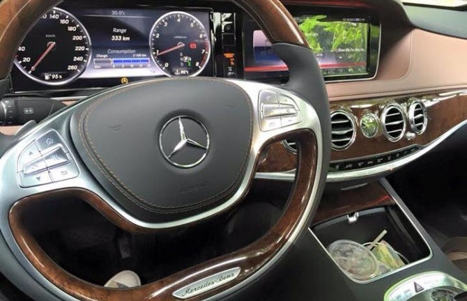 Tuấn Hưng khoe xế hộp giá gần 4 tỷ