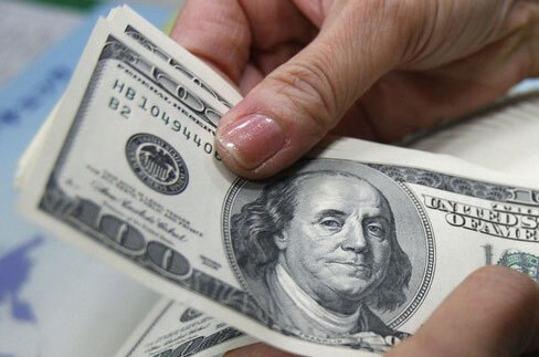 Truy lùng nhóm người nước ngoài vờ đổi tiền để trộm tài sản