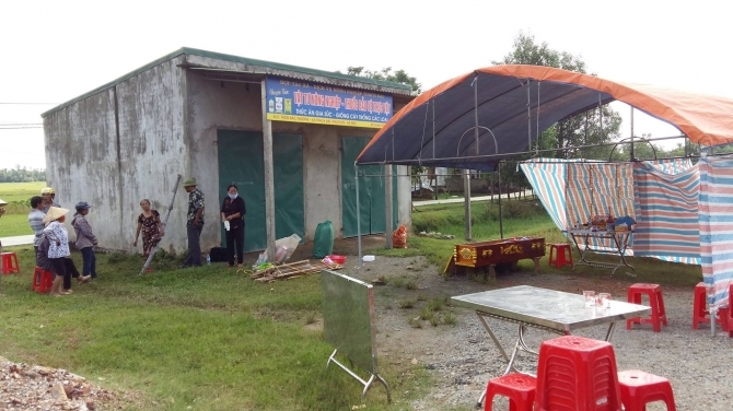 Bất ngờ phát hiện người đàn ông tử vong bên đường lúc rạng sáng