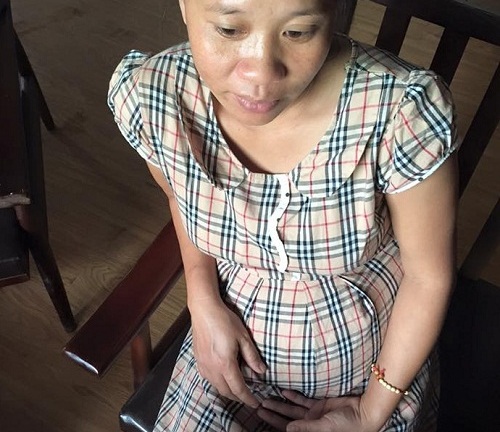 Cô giáo mang bầu 8 tháng, vượt 400km gửi tâm thư cho Bộ trưởng Bộ Nội vụ