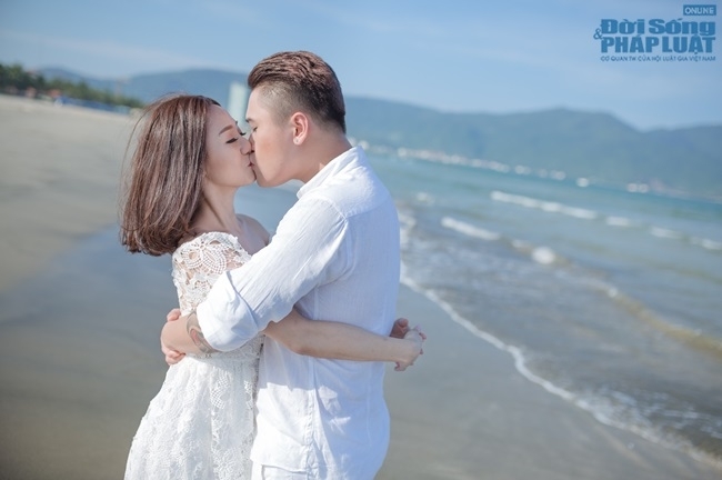 Ảnh cưới lãng mạn của cặp đôi DJ và chàng ca sĩ nghèo
