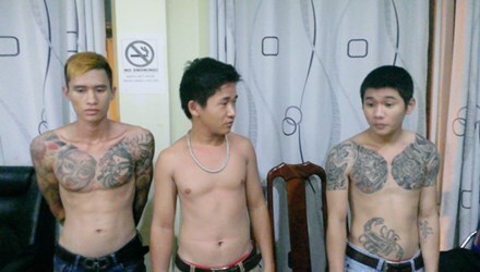 Giám đốc bị nhóm côn đồ khống chế, đòi nợ tiền tỷ