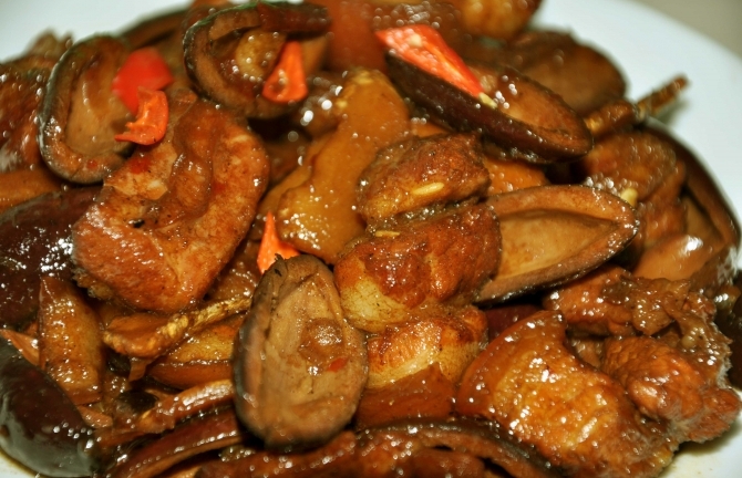 Thịt kho trám ăn mãi không chán