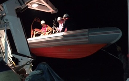 Đà Nẵng: Cứu thành công 2 thuyền viên trên tàu cá bị chìm