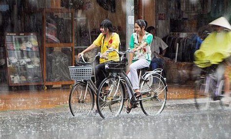 Dự báo thời tiết hôm nay 16/10: Trung - Nam Bộ mưa dông