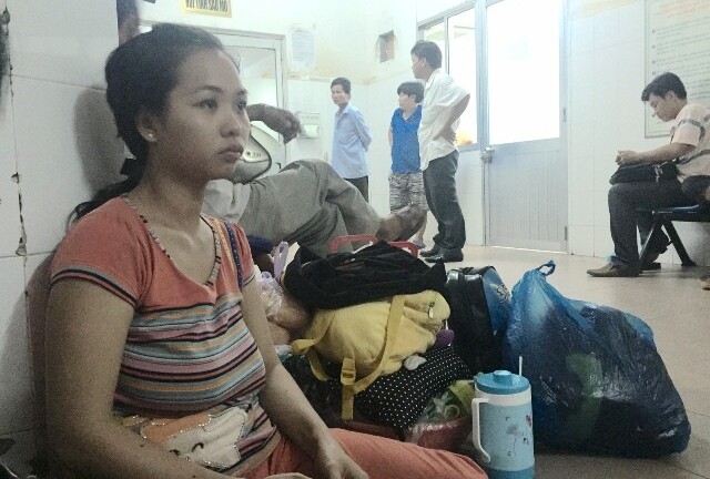 Nghi vấn cháu bé 13 tháng tuổi bị cô giữ trẻ làm ngã chấn thương sọ não
