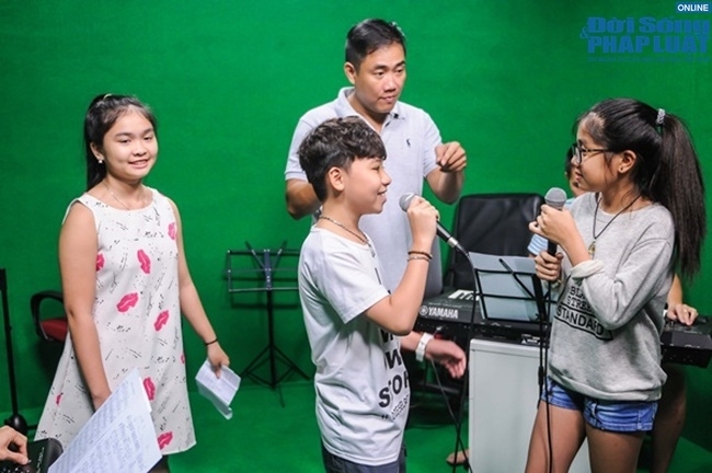 Bán kết Giọng hát Việt Nhí 2015: Thiện Nhân, Hoàng Anh 'tái xuất'