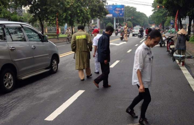 Huế: Người qua đường nơm nớp lo sợ vì