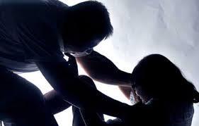 Lái xe ôm giở trò đồi bại với nữ khách say rượu