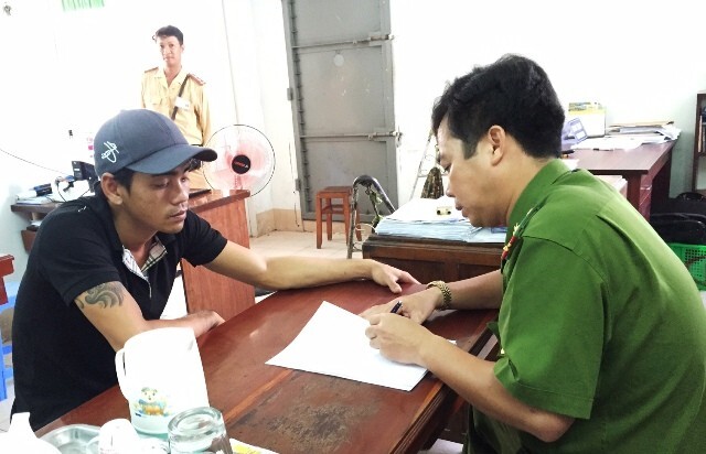 Bị bắt xe, nam thanh niên vu khống CSGT là 