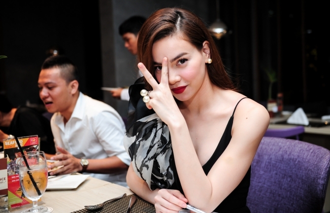 Hồ Ngọc Hà đáng thương hay đáng bị tẩy chay?