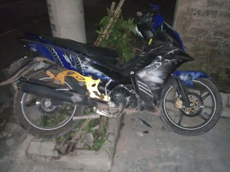 Đang sang đường, một cụ ông bị xe máy đâm tử vong