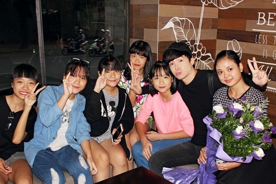 Nathan Lee nhắng nhít trong buổi họp fans Hà Nội