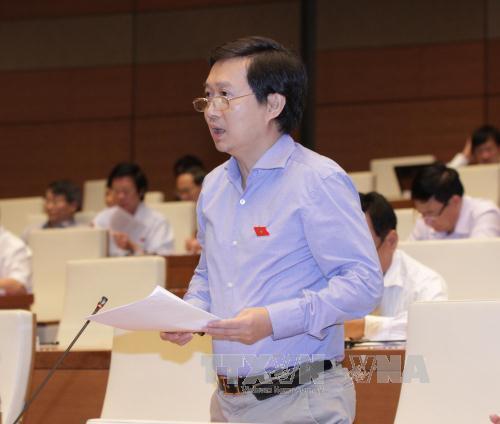 Thảo luận về dự thảo văn kiện trình Đại hội Đảng lần thứ XII