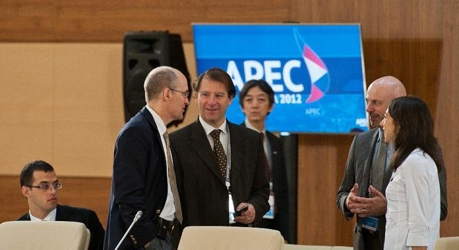 Kéo dài thời hạn thẻ đi lại của doanh nhân APEC