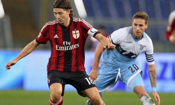 Đánh bại Lazio, AC Milan lần đầu vào Top 5