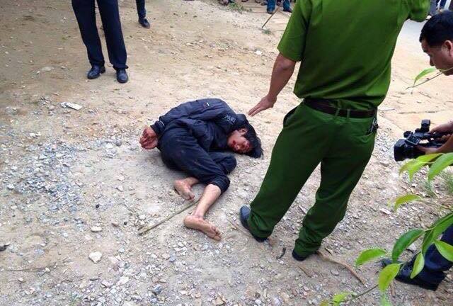 Bắt giữ đối tượng cầm dao truy sát cả gia đình