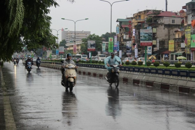 Dự báo thời tiết ngày mai 6/11: Trung Bộ mưa dông, Bắc Bộ ngày nắng nhẹ