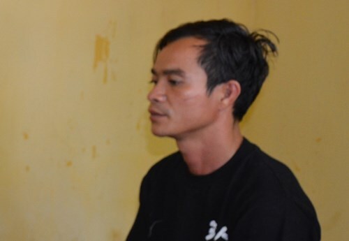 Bắt tên trộm ôm một lúc 6 con trăn đi bán