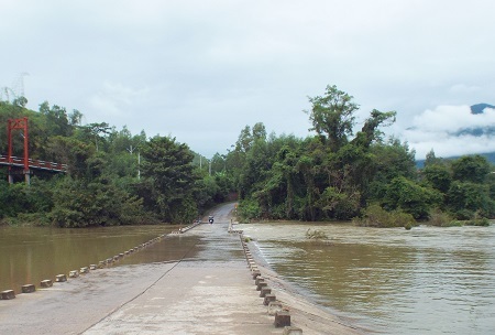 Đã tìm thấy thi thể người đàn ông cố nhảy khỏi ô tô khi qua cầu Thác Ngựa