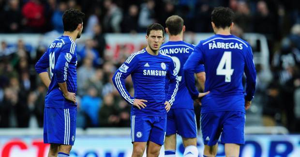 Stoke ghi bàn tuyệt đẹp buộc Chelsea thua trận thứ 7