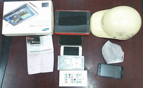 Nam sinh cướp điện thoại đặt mua qua mạng