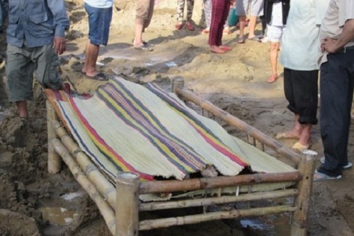 Tìm thấy thi thể đôi nam nữ nhảy cầu tự vẫn, để lại thư tuyệt mệnh