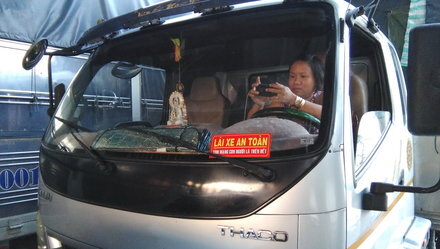 Sự thật về thông tin xử phạt 3 triệu đồng xe tải thiếu khẩu hiệu an toàn