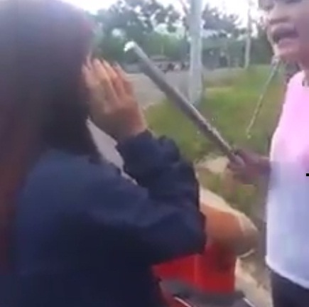 Triệu tập 5 người trong clip nữ sinh bị đánh trên Facebook