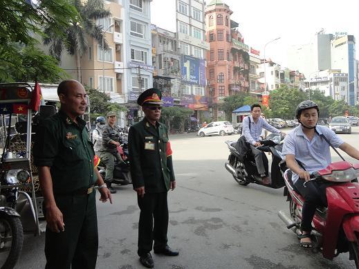 Cựu binh vạch mặt những kẻ giả danh gây nhiễu đường phố