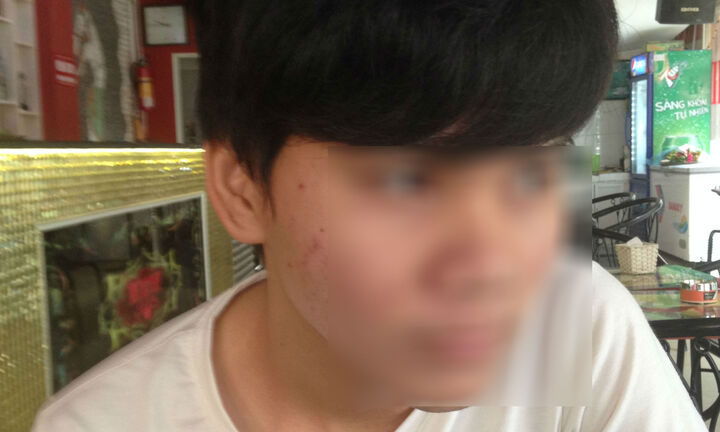 Tiếp tục có sinh viên 